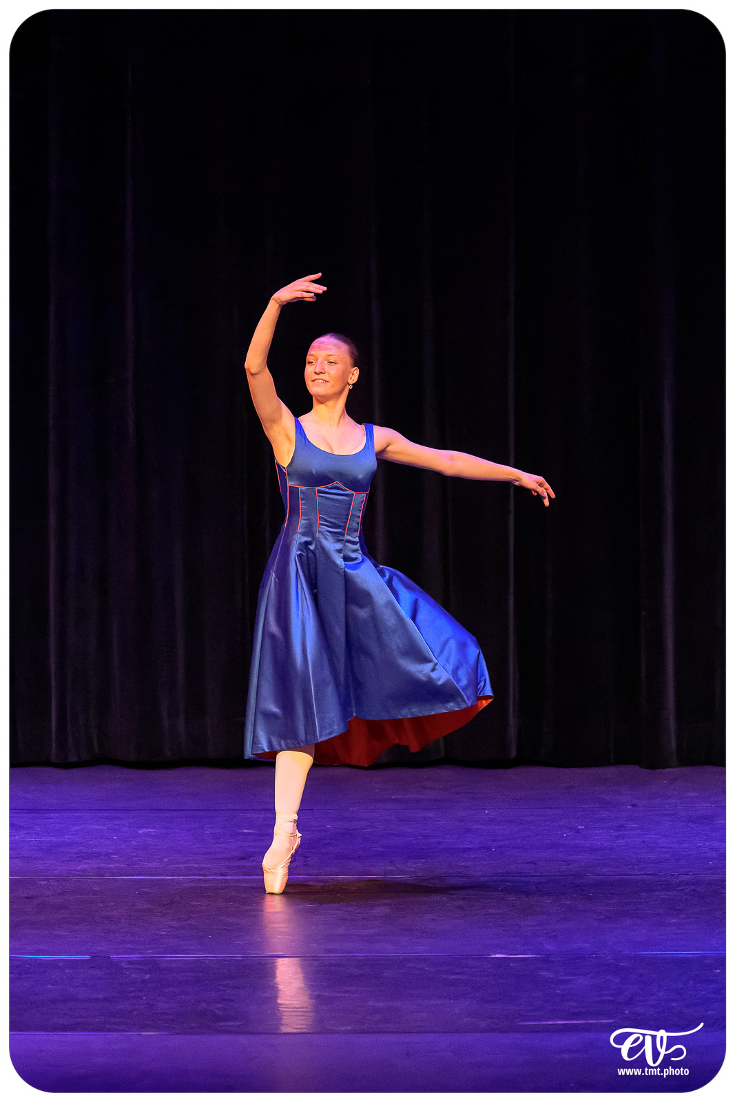 ECOLE DE DANSE CÉCILE ADAMOW